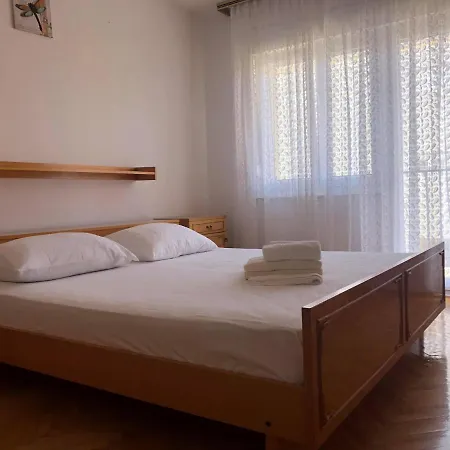 Apartment With A Parking Space Stobrec, - 17463 *
